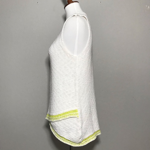 NEIMAN MARCUS Sleeveless Knit & Crochet Long Sweater Size Medium - Picture 5 of 9
